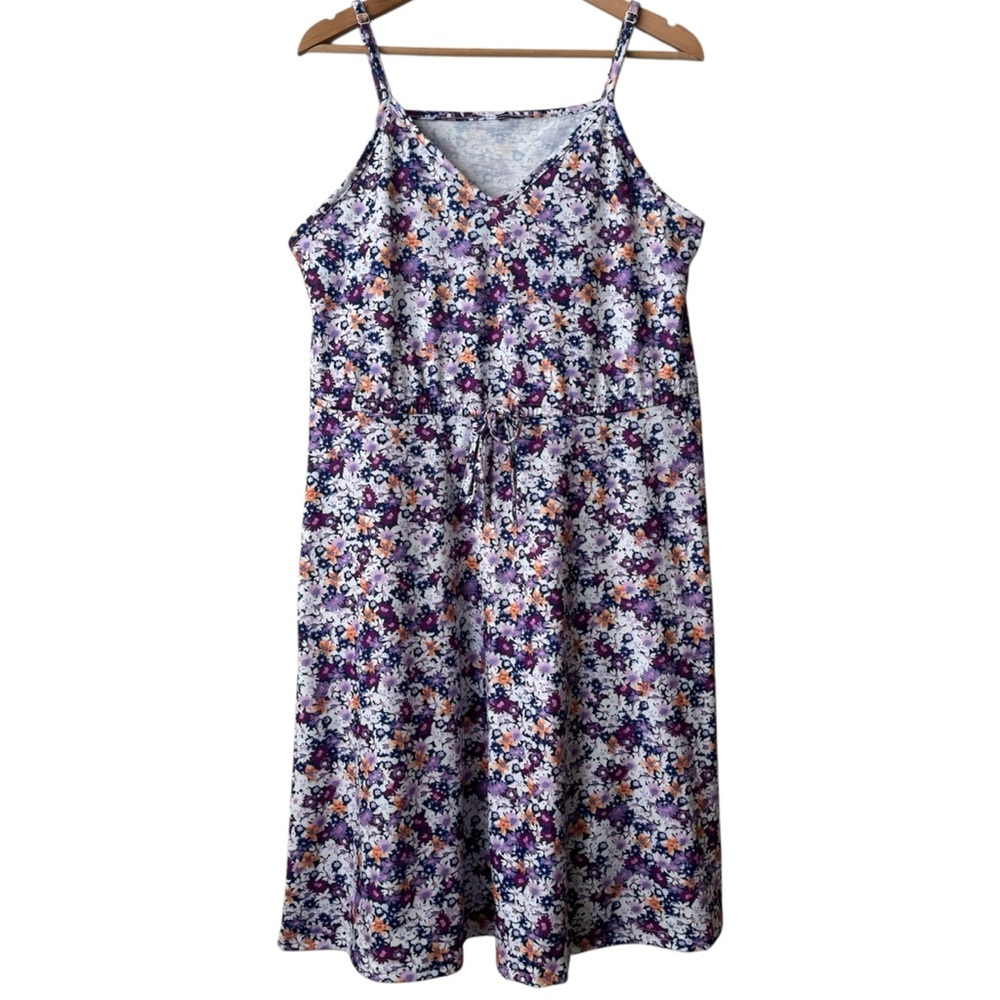 NWOT Floral Dress. XL. Soft fabric. Has Pockets! Excellent Condition. Summer.